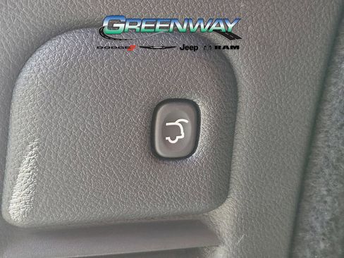 Used 2025 Dodge Durango GT image 5