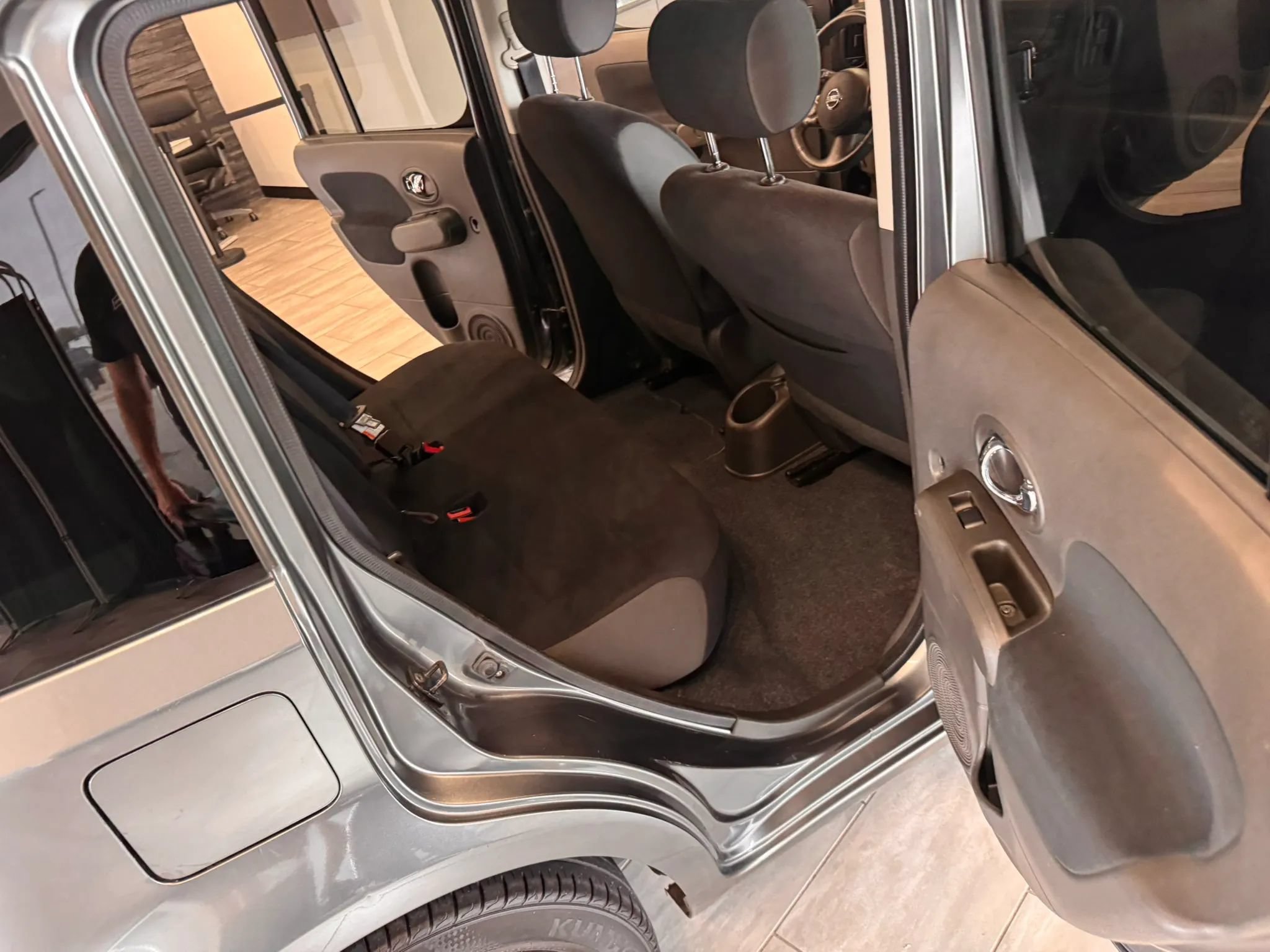 Used 2012 Nissan Cube 1.8 S w/ Interior Designer Pkg FWD image 29
