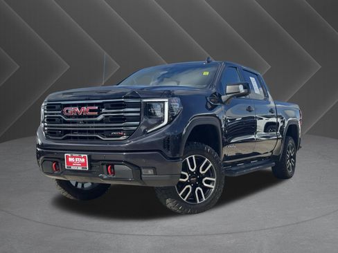 Used 2025 GMC Sierra 1500 AT4 w/ Technology Package AWD/4WD image 2