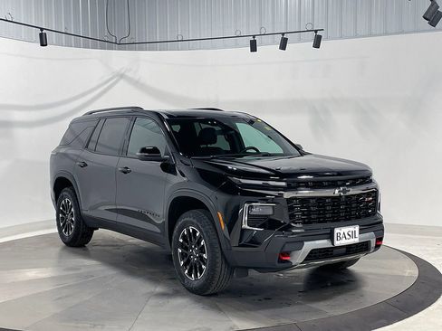 Used 2025 Chevrolet Traverse Z71 image 43