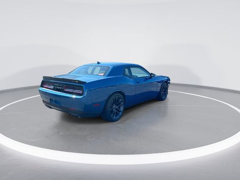 Used 2021 Dodge Challenger R/T Scat Pack RWD image 9