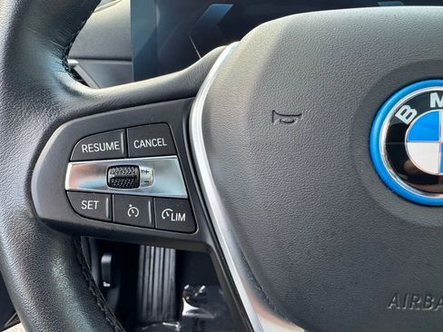 Used 2023 BMW i4 eDrive40 image 30