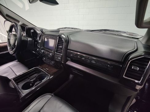 Used 2018 Ford F250 Lariat w/ Lariat Ultimate Package image 10