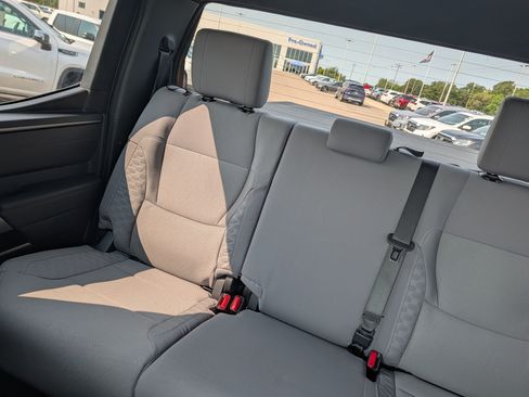 Used 2025 Toyota Tundra SR5 AWD/4WD image 12