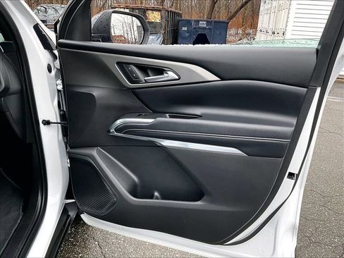 Used 2026 Chevrolet Traverse LT AWD/4WD image 12