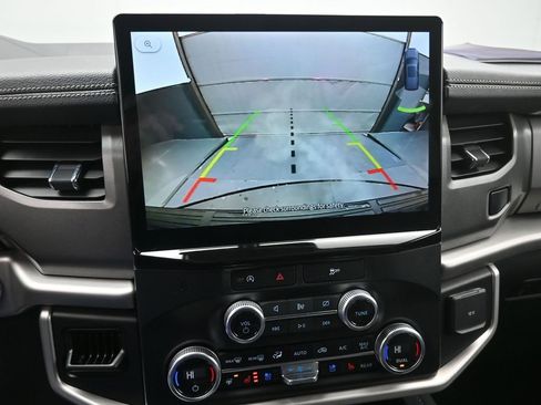 Certified 2024 Ford Expedition XLT image 3