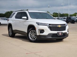 Used 2023 Chevrolet Traverse LT FWD video 2