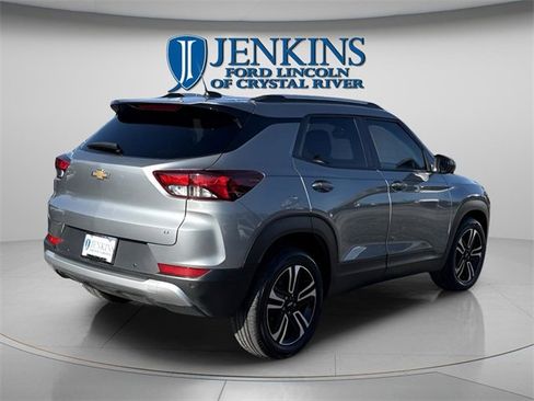 Used 2024 Chevrolet TrailBlazer LT w/ LT Cold Weather Package image 15