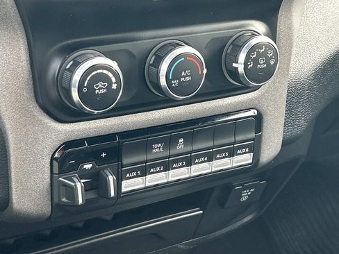 Used 2022 RAM 2500 Tradesman image 25