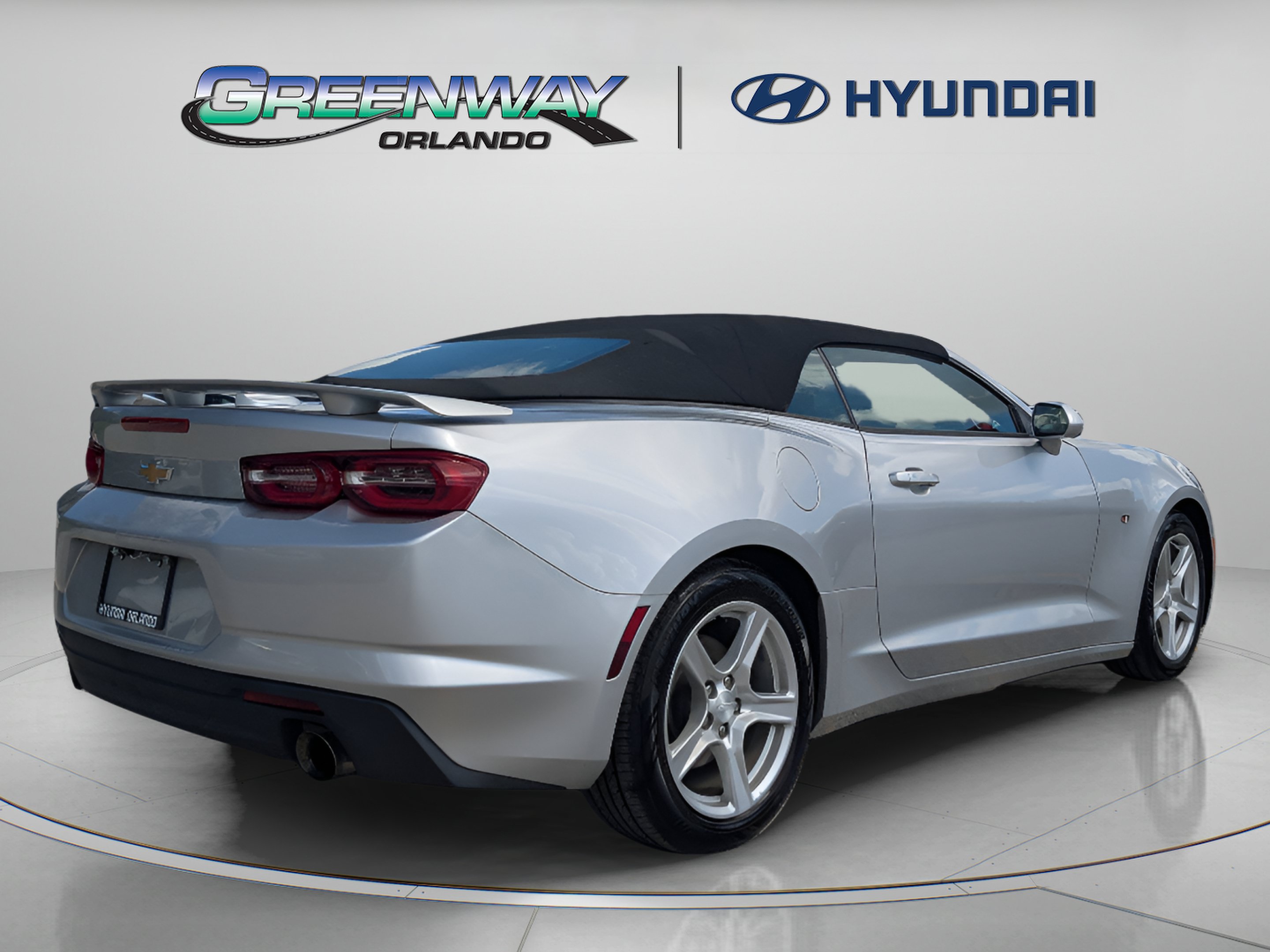 Used 2019 Chevrolet Camaro LT RWD image 8