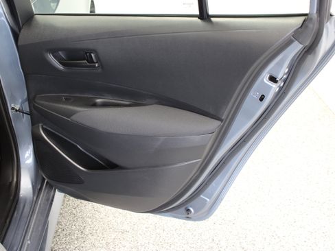 Used 2025 Toyota Corolla LE FWD image 29