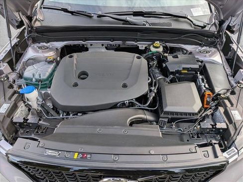 New 2026 Volvo XC40 B4 Plus w/ Climate Package image 18