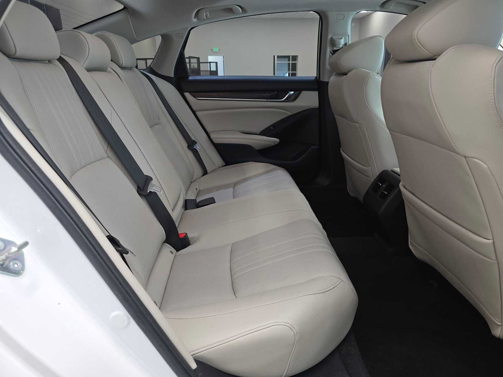 Used 2020 Honda Accord Touring image 26
