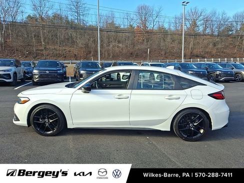 Used 2023 Honda Civic Sport image 9