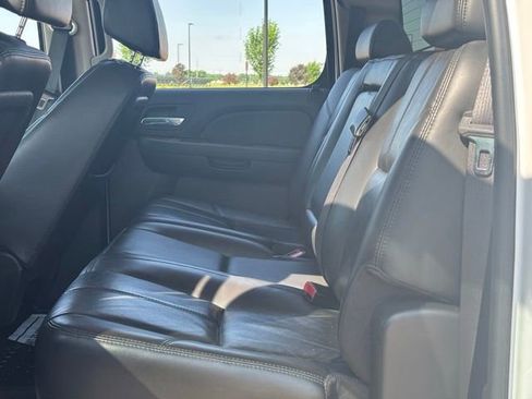 Used 2007 Chevrolet Silverado 1500 LTZ w/ Safety Package AWD/4WD image 28