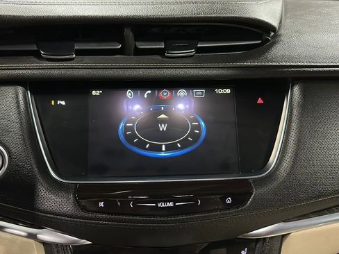 Used 2018 Cadillac XT5 AWD image 22