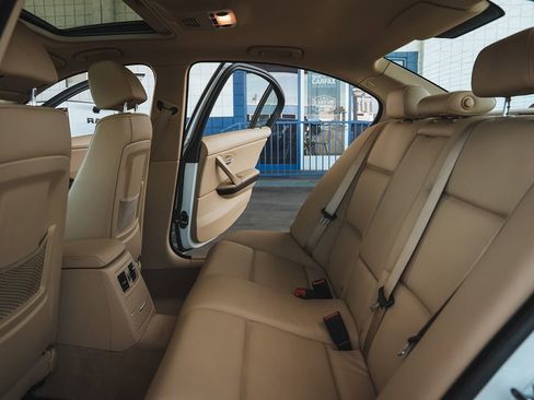 Used 2009 BMW 328i Sedan image 12