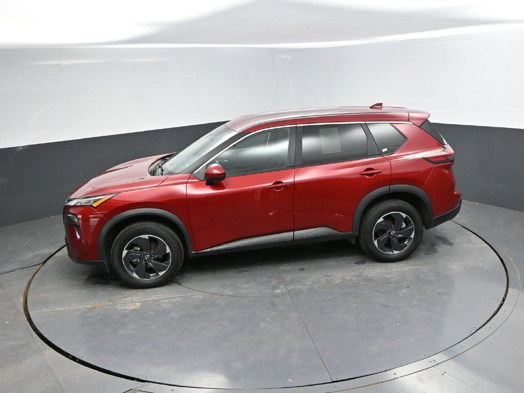 Used 2025 Nissan Rogue SV AWD/4WD image 23