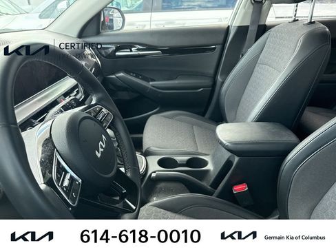 Used 2024 Kia Seltos S image 9