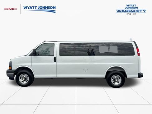 Used 2025 Chevrolet Express 3500 LT w/ LT Preferred Equipment Group RWD image 2