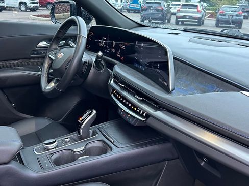 Used 2025 Cadillac XT4 Sport w/ Cold Weather Package image 41