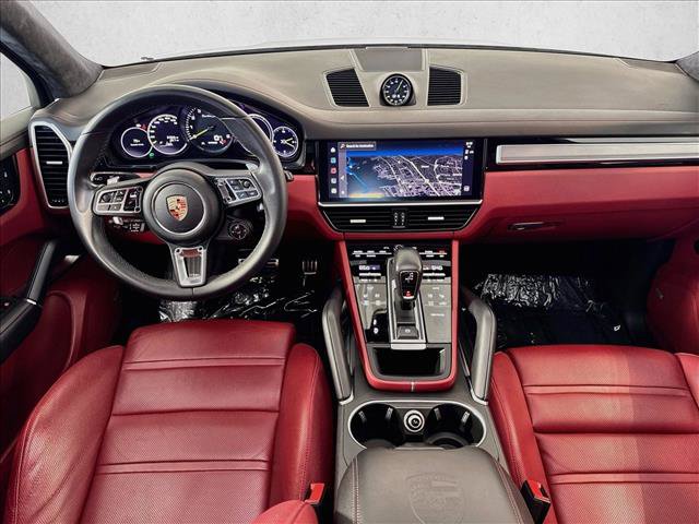 Certified 2023 Porsche Cayenne Turbo S AWD/4WD image 21