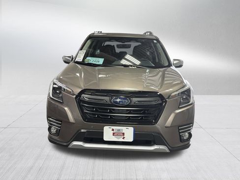 Used 2023 Subaru Forester Touring AWD/4WD image 2