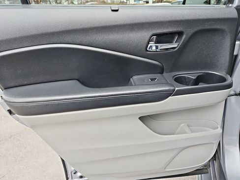 Used 2020 Honda Pilot Touring image 34