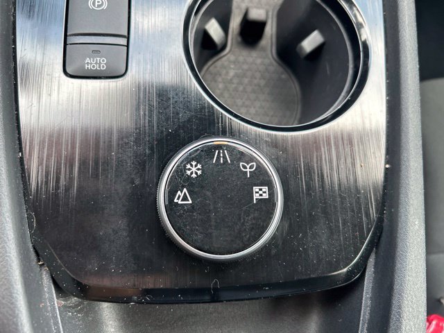 Used 2024 Nissan Rogue S AWD/4WD image 30