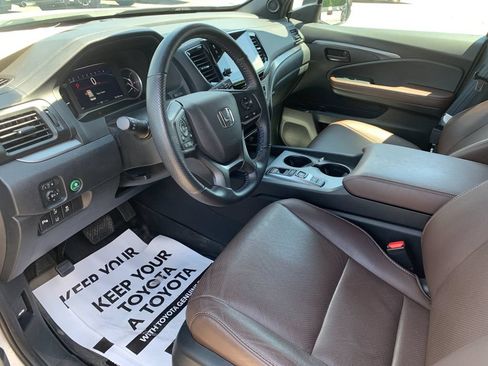 Used 2024 Honda Passport EX-L image 11