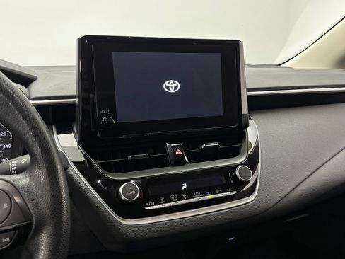 Used 2024 Toyota Corolla LE w/ LE Convenience Package FWD image 22