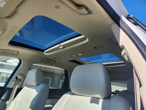 Used 2023 Buick Enclave Essence w/ Experience Buick Package image 14