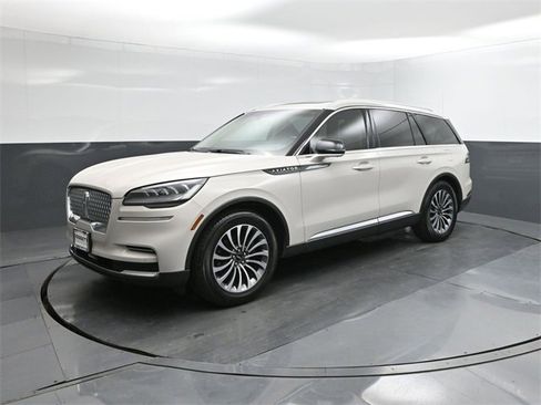 Used 2022 Lincoln Aviator Reserve w/ Class IV Trailer Tow Package image 34