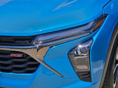 New 2026 Chevrolet Trax RS w/ Sunroof Package FWD image 11