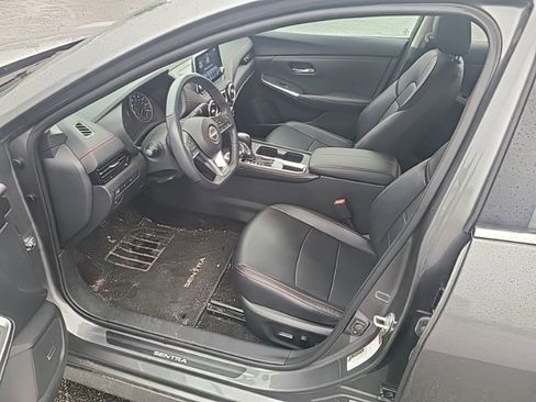 Used 2024 Nissan Sentra SR w/ SR Premium Package image 13