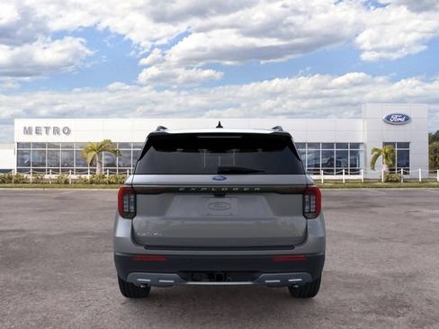 New 2026 Ford Explorer Active w/ Active Comfort Package RWD image 5