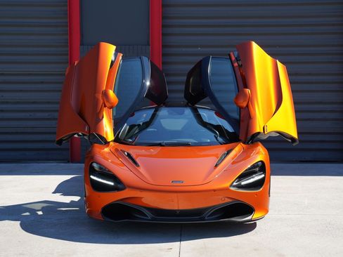 Used 2018 McLaren 720S Luxury image 17