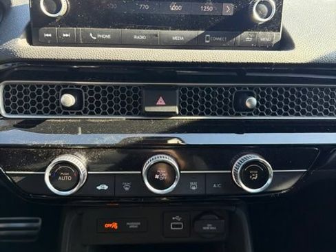 Used 2022 Honda Civic Sport image 8