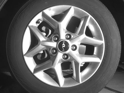 Used 2025 Kia Soul LX w/ LX Technology Package FWD image 12