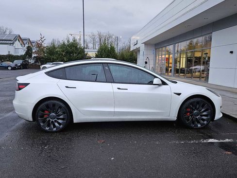 Used 2023 Tesla Model 3 Performance image 2