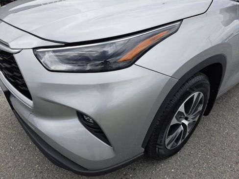 Used 2023 Toyota Highlander XLE FWD image 27