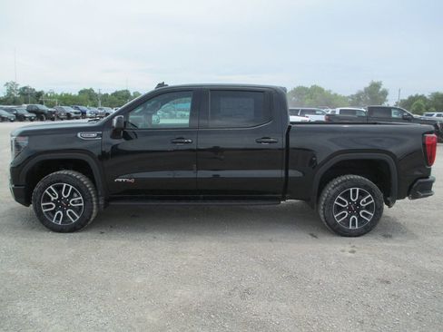 New 2026 GMC Sierra 1500 AT4 w/ AT4 Premium Package AWD/4WD image 10