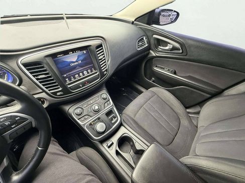 Used 2015 Chrysler 200 Limited w/ Spring Special Group FWD image 18