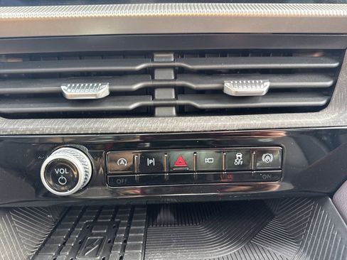 Certified 2025 Ford Explorer Platinum w/ LUX Leather Package image 19