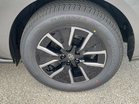 New 2026 Toyota bZ FWD image 5