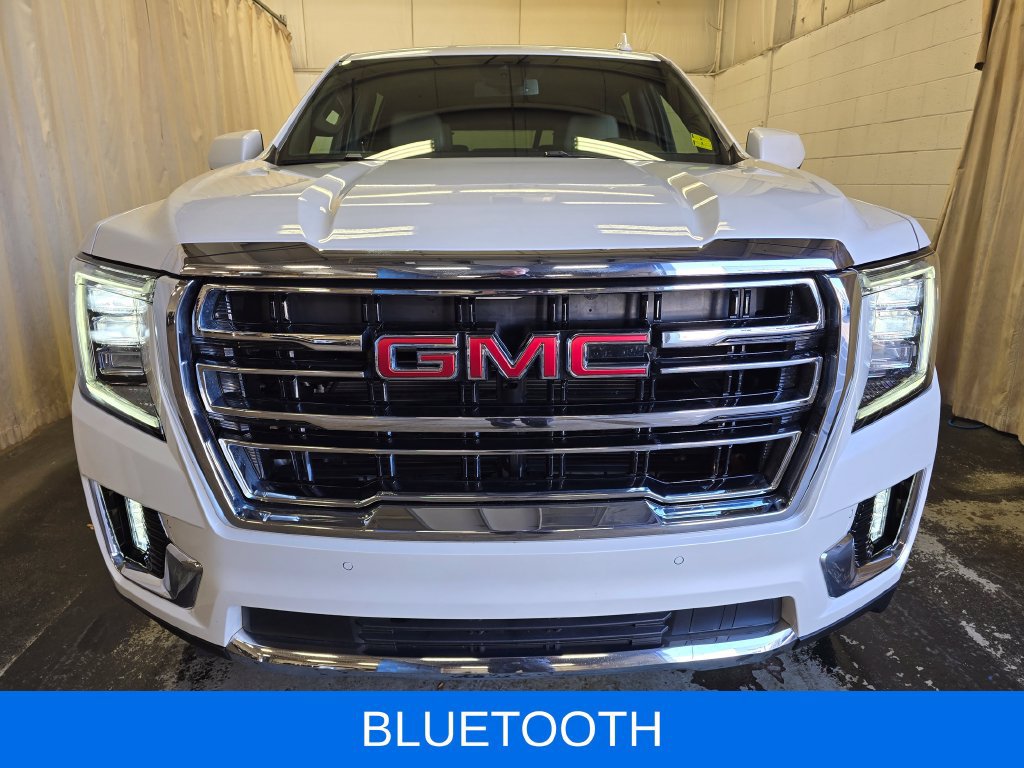 Used 2023 GMC Yukon XL SLT AWD/4WD image 3