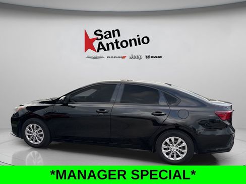 Used 2019 Kia Forte Sedan FWD image 2