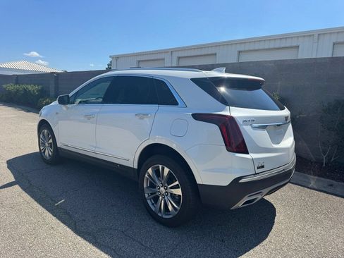 Used 2023 Cadillac XT5 Premium Luxury w/ LPO, Floor Liner Package AWD/4WD image 4