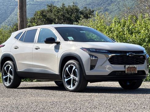 New 2026 Chevrolet Trax RS image 2