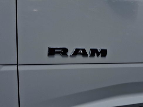 New 2026 RAM 2500 Big Horn AWD/4WD image 19